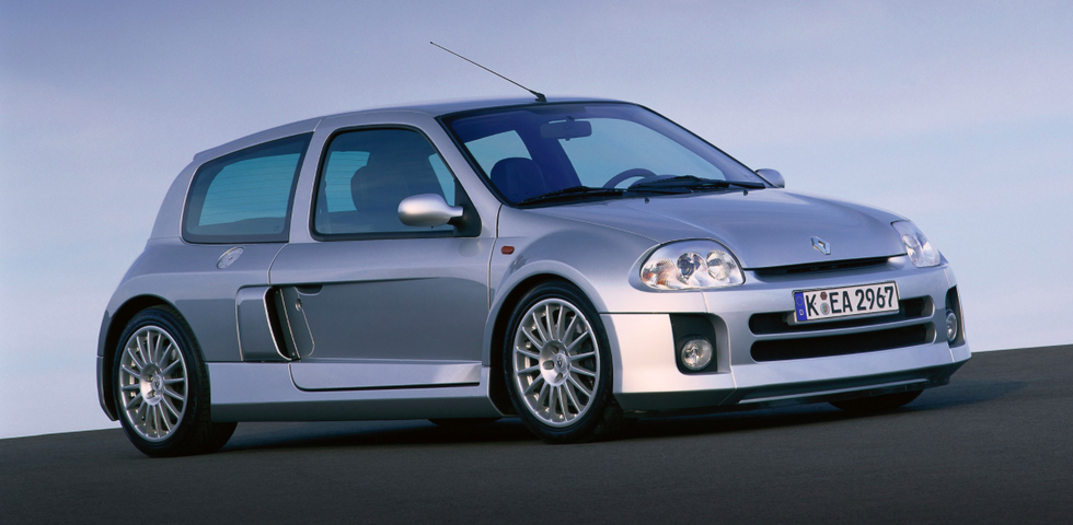 Name:  renault-clio-v6-1530278472.png
Views: 739
Size:  675.9 KB