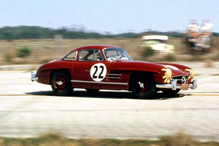 Name:  1956 - Chester Flynn and George Reed, Mercedes-Benz 300 SL.jpg
Views: 286
Size:  76.2 KB