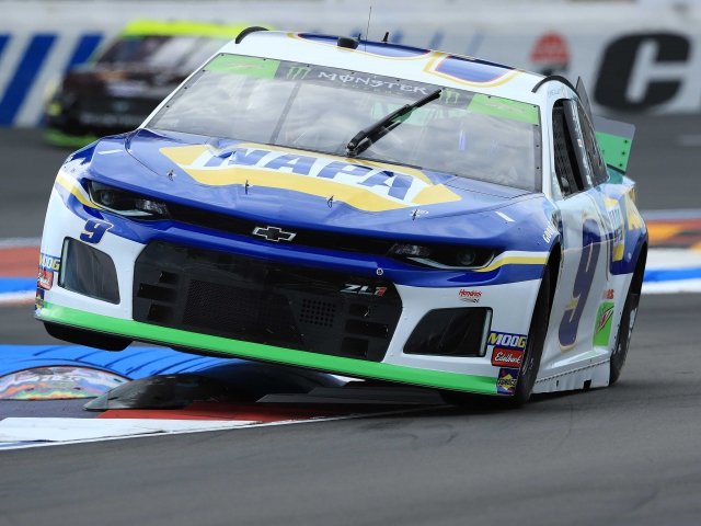 Name:  Chase-Elliott-jumps-curbs-on-the-ROVAL-at-Charlotte-Motor-Speedway-NASCAR-Cup-Series-640x480.jpg
Views: 250
Size:  57.3 KB