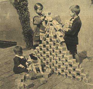 Name:  Hyperinflation.jpg
Views: 342
Size:  35.0 KB