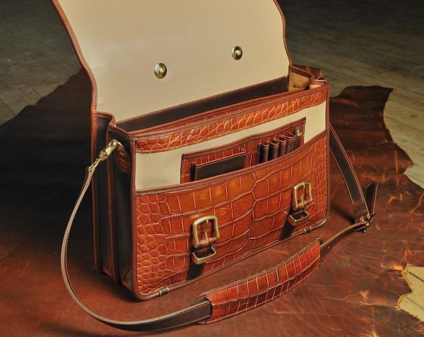 Name:  Classic_Cognac_Brown_Alligator_inside_grande.jpg
Views: 357
Size:  46.8 KB