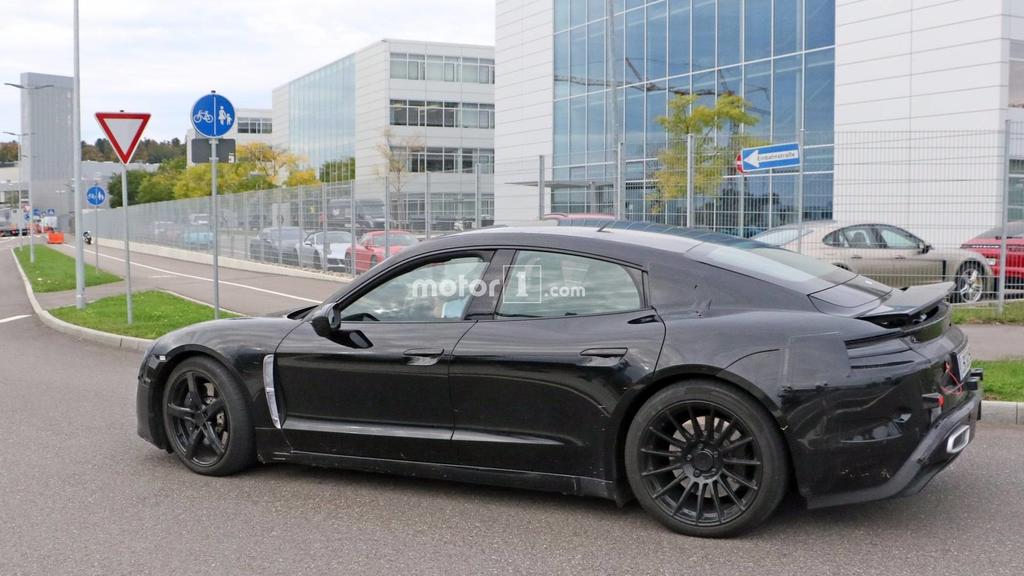 Name:  2020-porsche-mission-e-spy-photo-4.jpg
Views: 485
Size:  86.7 KB