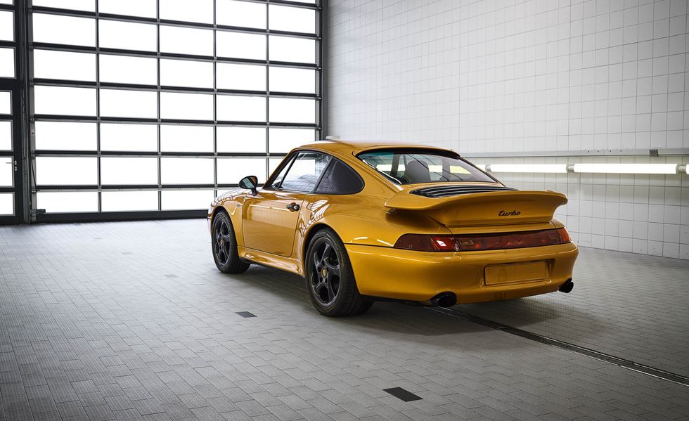 Name:  porsche-993-turbo-s-project-gold-104-1535040330.jpg
Views: 353
Size:  92.5 KB