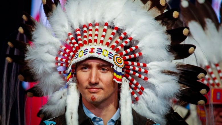 Name:  trudeau-ceremonial-chief-20160304-topix.jpg
Views: 334
Size:  59.2 KB