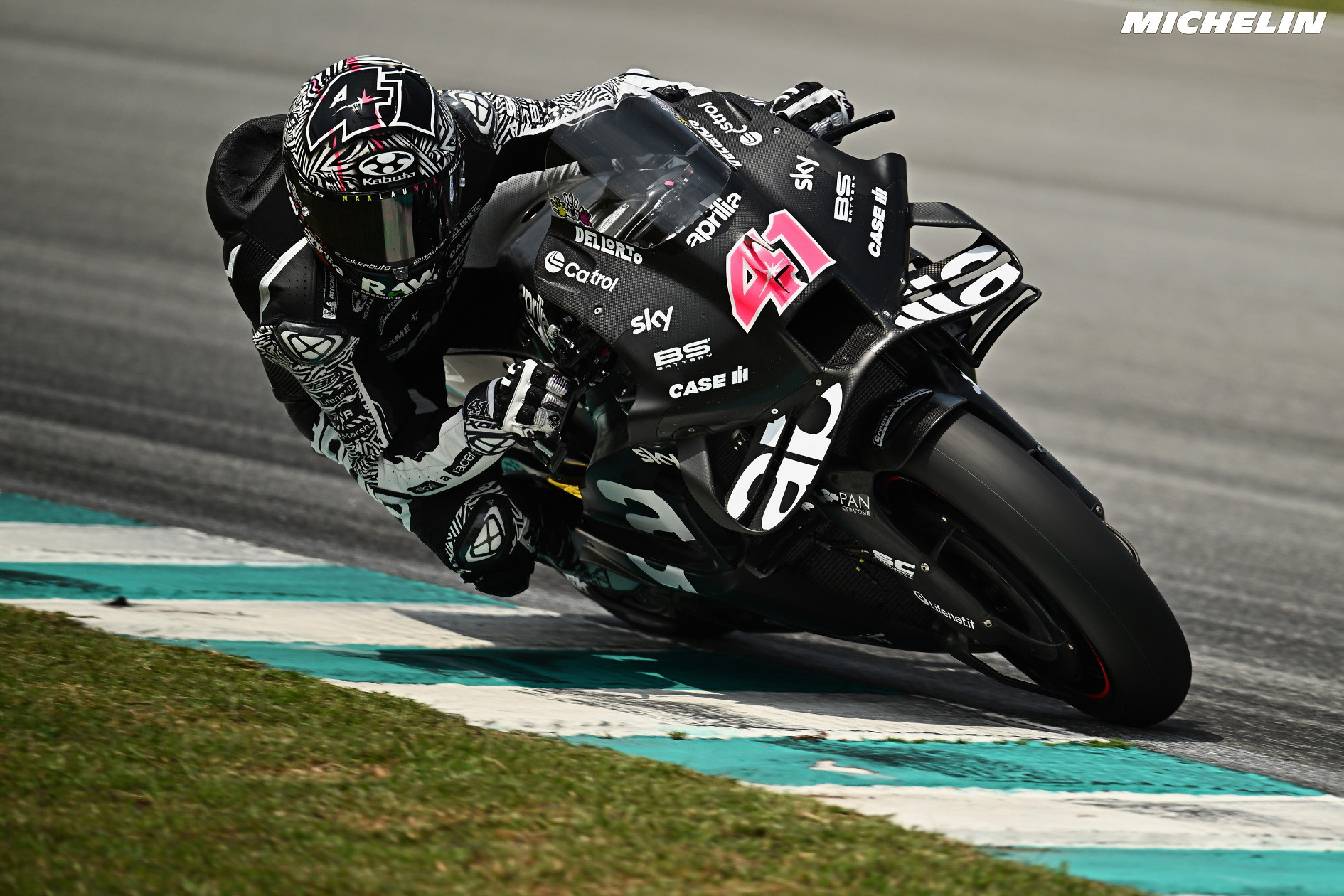 Name:  Sepang Official Test 09 Aleix Espargaro.jpg
Views: 264
Size:  539.5 KB