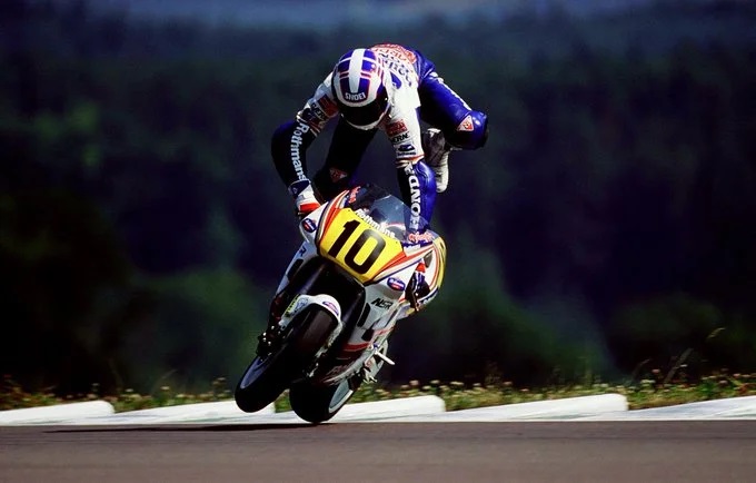 Name:  Wayne Gardner 1990 Czech GP.jpg
Views: 541
Size:  65.9 KB