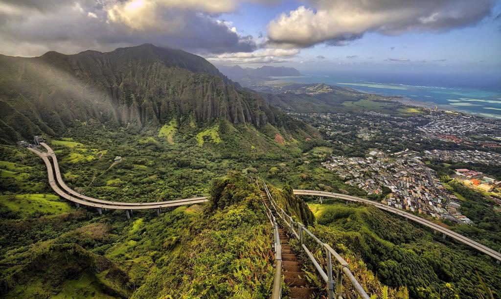 Name:  Haiku-Stairs-Hawaii-Cr-SaraMak.jpg
Views: 220
Size:  153.9 KB