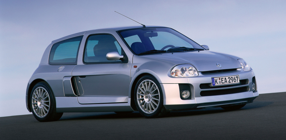 Name:  renault-clio-v6-1530278472.png
Views: 718
Size:  675.9 KB