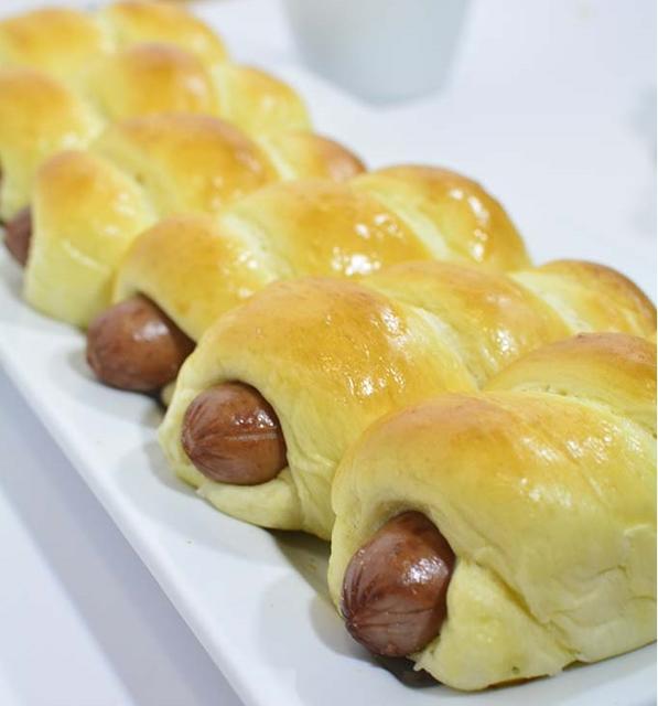 Name:  Sausage-Bread-Rolls-35.jpg
Views: 259
Size:  31.8 KB