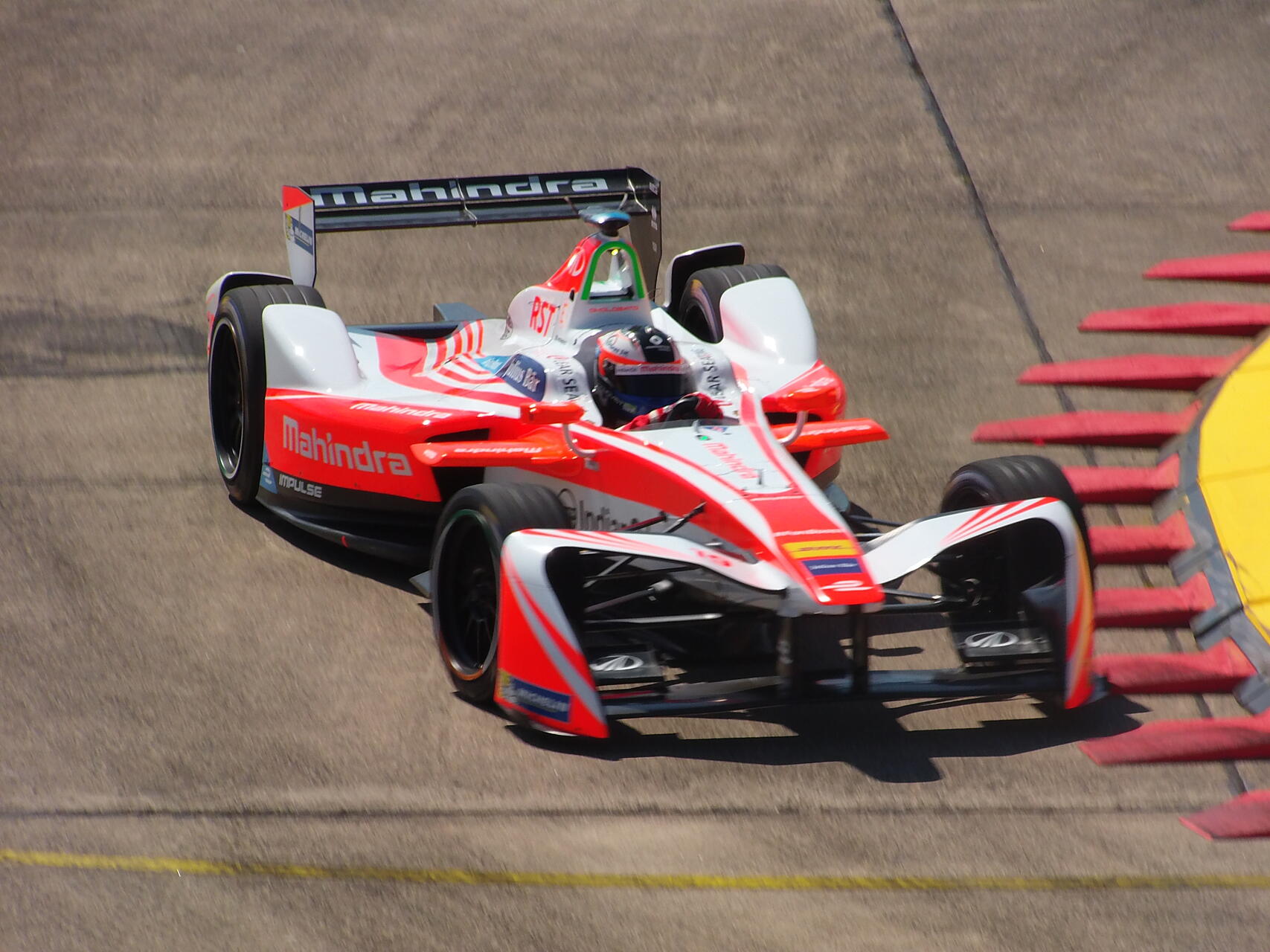 Name:  Felix_Rosenqvist_(Mahindra_Racing)_at_2017_Berlin_ePrix.jpg
Views: 360
Size:  235.0 KB